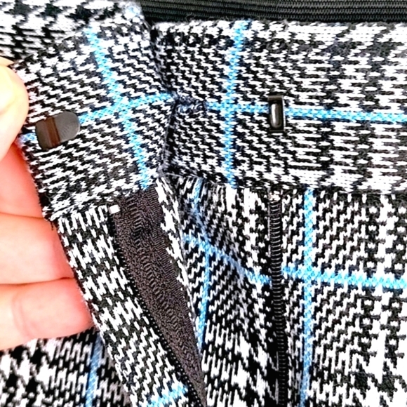 Vince Camuto Glen Plaid Ankle Pants - Size 8 - Picture 5 of 6